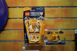 LEGO Nexo Knights 2016 01