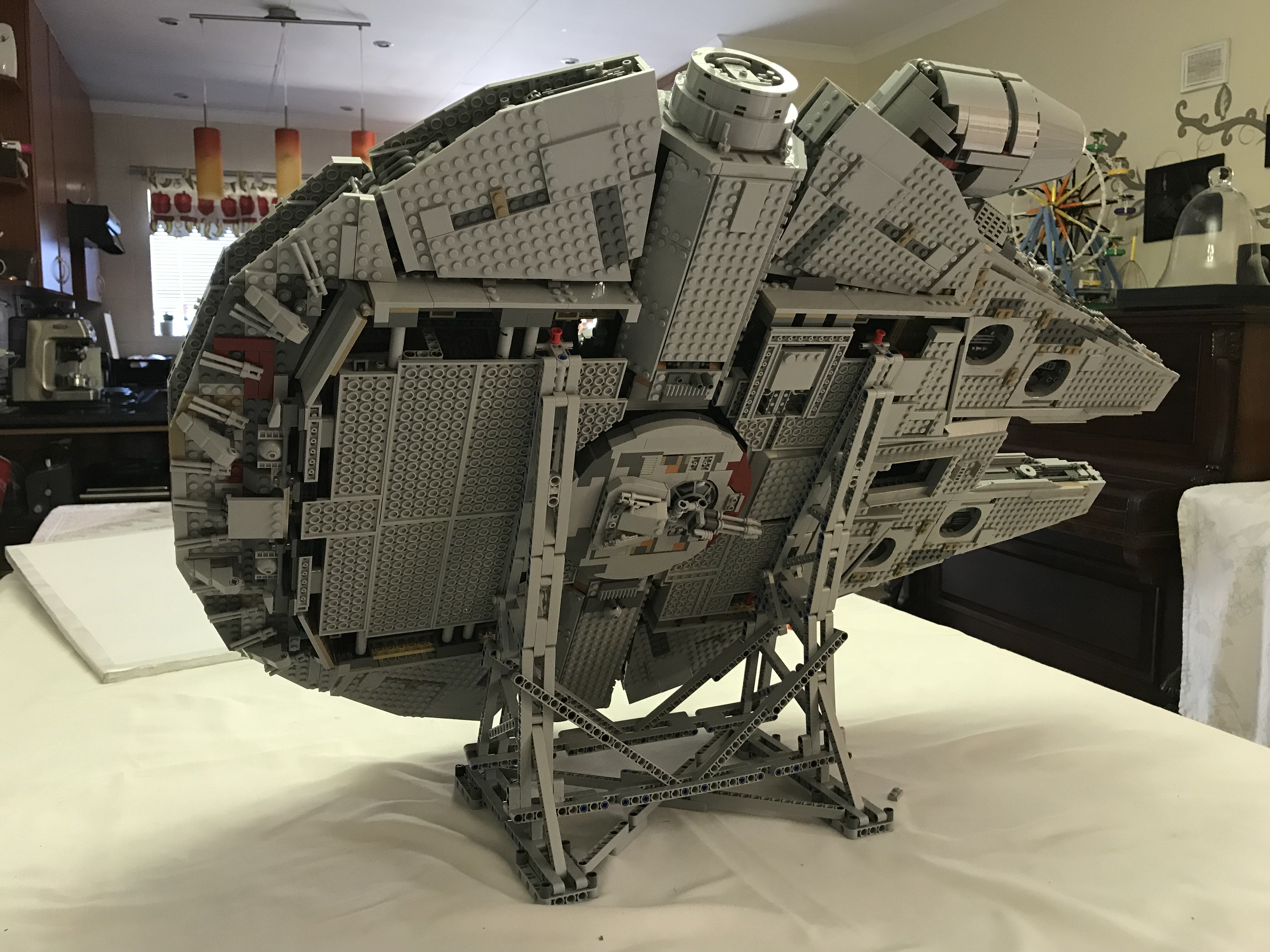 TopBrixx Support pour Lego Millennium Falcon 75192, Support