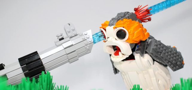 LEGO Porg sabre laser