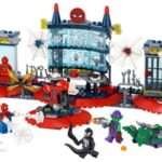 LEGO 76175 Attack on the Spider Lair