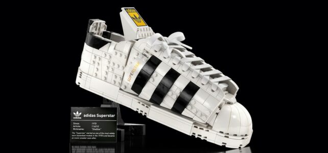 LEGO 10282 adidas Originals Superstar