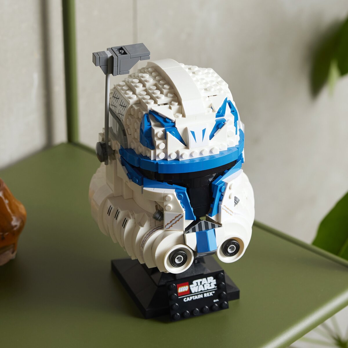 Nouveaux casques LEGO Star Wars 2023 : 75349 Captain Rex et 75350 Clone  Commander Cody - HelloBricks