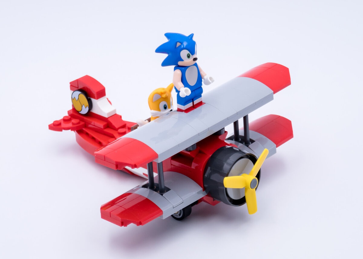 LEGO Sonic The Hedgehog Tails' Workshop and Tornado Plane 76991 Building  Toy Set, Airplane Toy with 4 Sonic Figures and Accessories for Creative  Role
