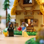 LEGO Disney 43242 Snow White and the Seven Dwarfs Cottage