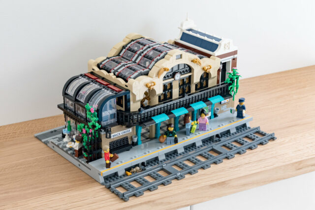 Review LEGO 910034 Brick Cross Train Station (Bricklink Designer Program Series 2)