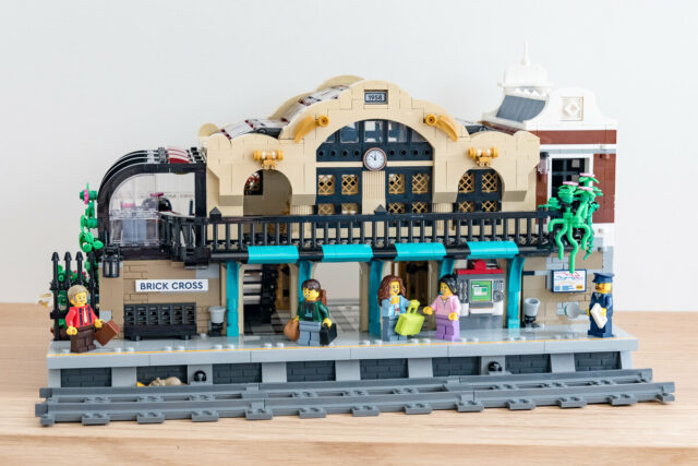 Review LEGO 910034 Brick Cross Train Station (Bricklink Designer Program Series 2)