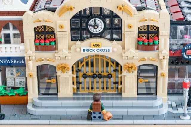 Review LEGO 910034 Brick Cross Train Station (Bricklink Designer Program Series 2)