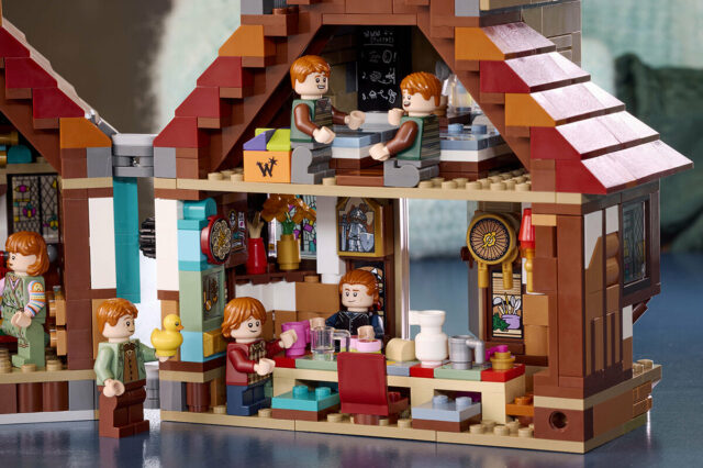 LEGO Harry Potter 76437 The Burrow Collectors' Edition