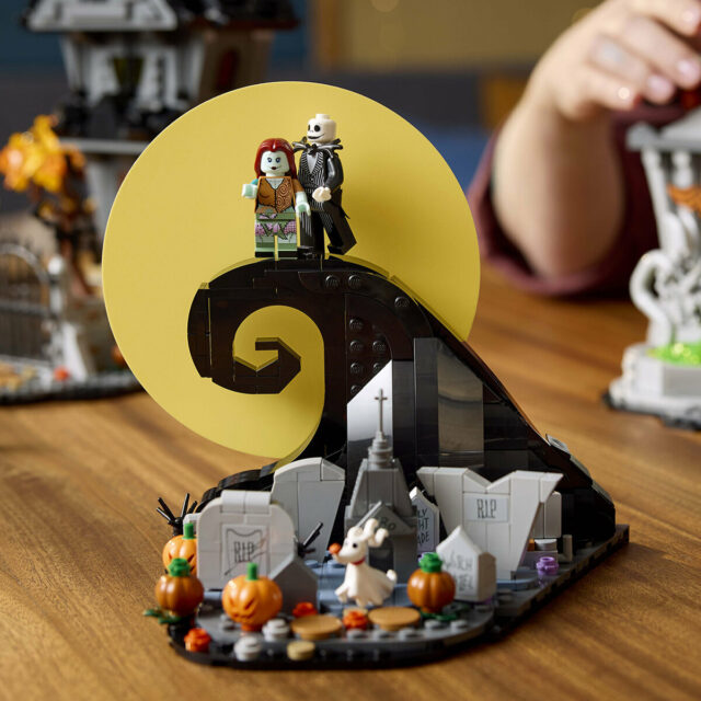 LEGO Ideas 21351 Disney Tim Burton’s The Nightmare Before Christmas