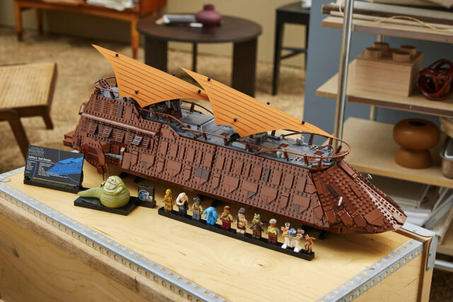 LEGO Star Wars UCS 75397 Jabba’s Sail Barge Ultimate Collector Series