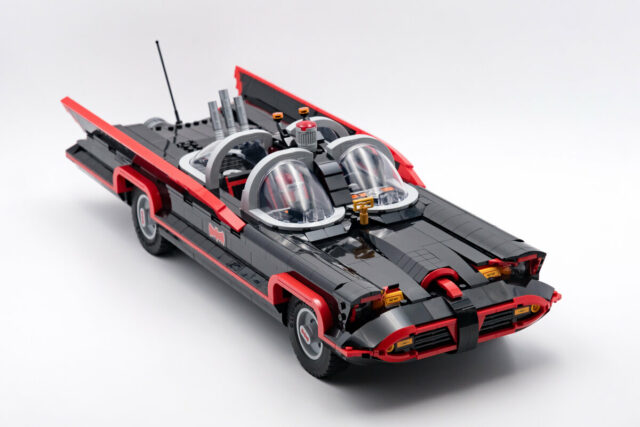 Review LEGO DC 76328 Batman: The Classic TV Series Batmobile