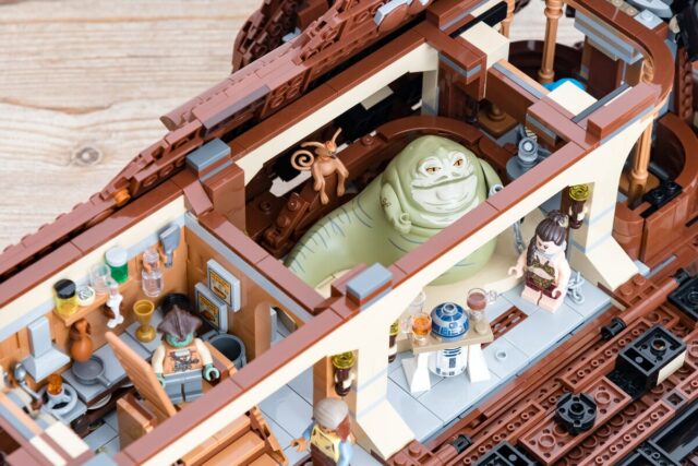 Review LEGO Star Wars 75397 Jabba's Sail Barge Ultimate Collector Series