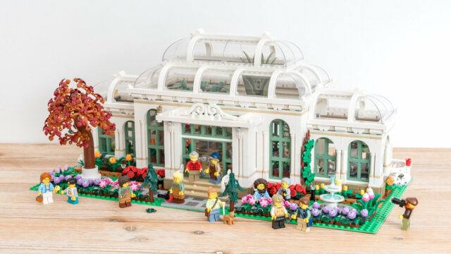 Review LEGO Ideas 21353 Botanical Garden