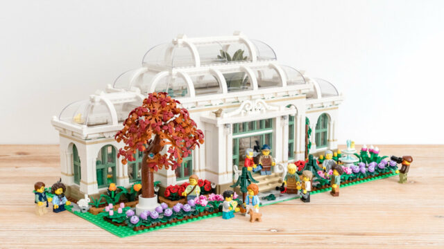 Review LEGO Ideas 21353 Botanical Garden