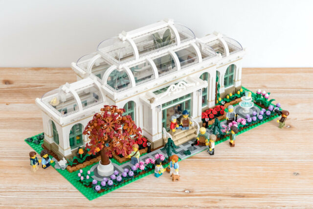 Review LEGO Ideas 21353 Botanical Garden