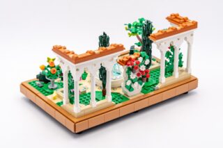 Review LEGO Icons 10359 Fountain Garden