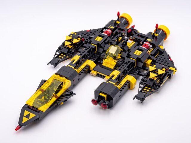 Review LEGO Icons 10355 Blacktron Renegade