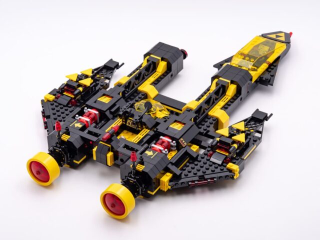 Review LEGO Icons 10355 Blacktron Renegade