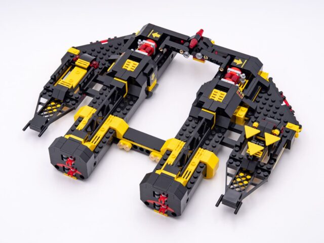 Review LEGO Icons 10355 Blacktron Renegade