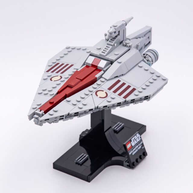 Review LEGO Star Wars 75404 Acclamator-class Assault Ship