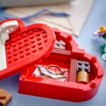 Review LEGO Creator 40759 Celebration Series : 2. Valentine's Day Box