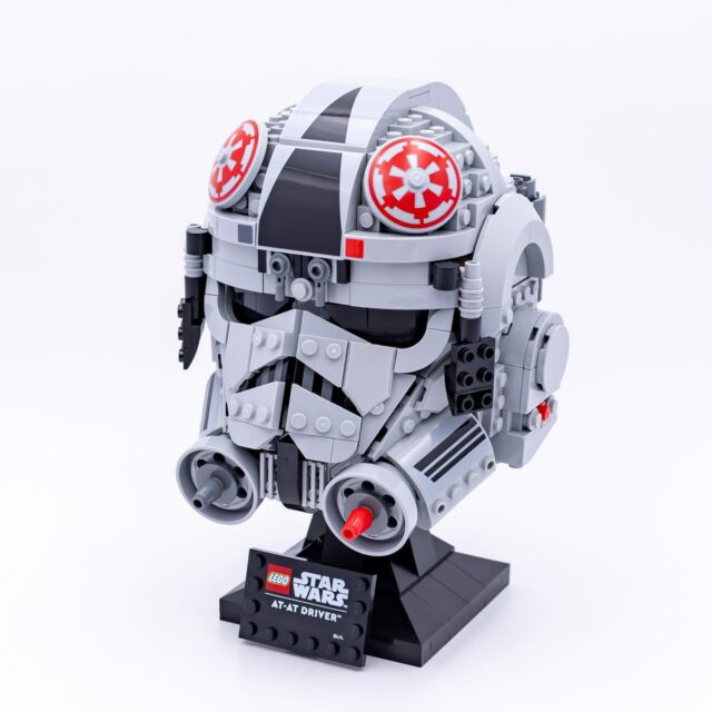 Review LEGO Star Wars 75429 AT-AT Driver Helmet