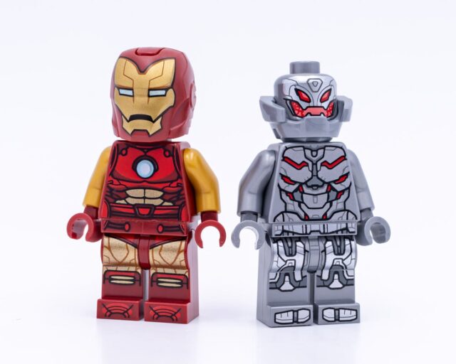 Review LEGO Marvel 76307 Iron Man Mech vs. Ultron