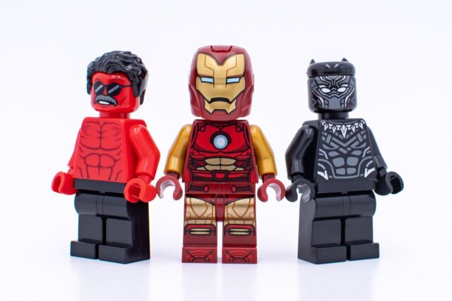 Review LEGO Marvel 76310 Iron Man Car & Black Panther vs. Red Hulk