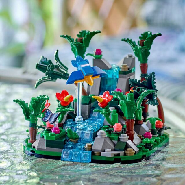 Chez LEGO : points Insiders doublés et cadeau 40782 Tropical Rainforest Diorama offert !