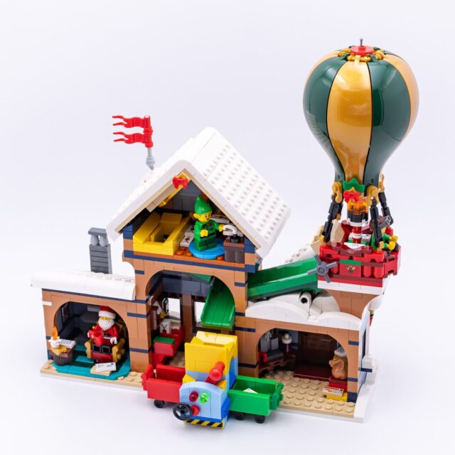 Review LEGO Winter Village 2024 Icons 10339 Santa's Post Office