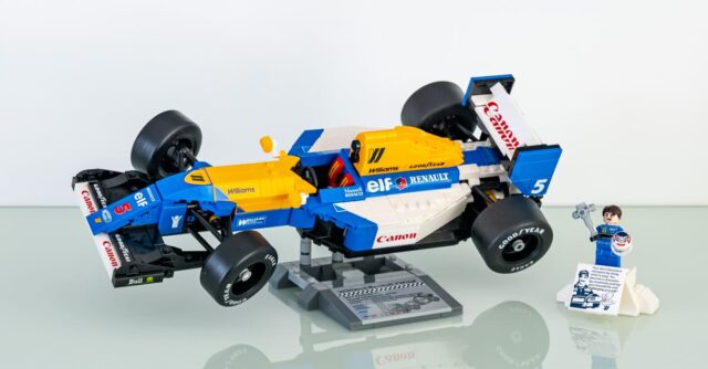 Review LEGO Icons 10353 Williams Racing FW14B & Nigel Mansell