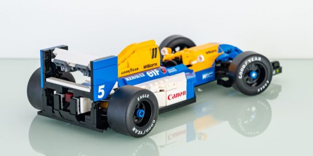 Review LEGO Icons 10353 Williams Racing FW14B & Nigel Mansell